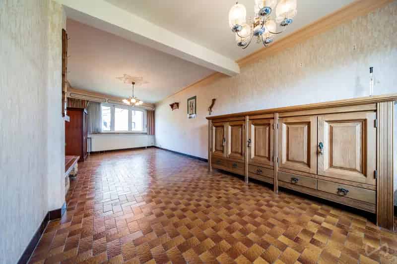 Huis te huur: 3 slaapkamers, grote garage, tuin