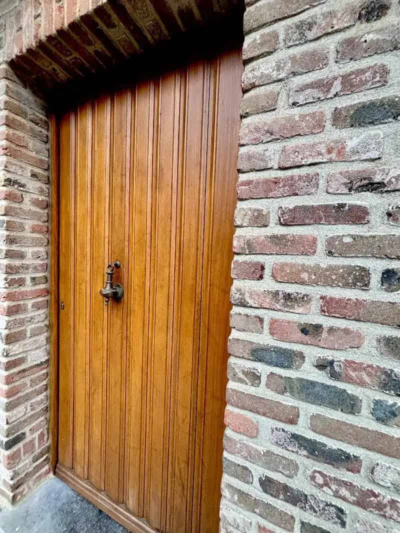 Ruime villa met mooie tuin te Rodeberg (Westouter). Opp 1549m².