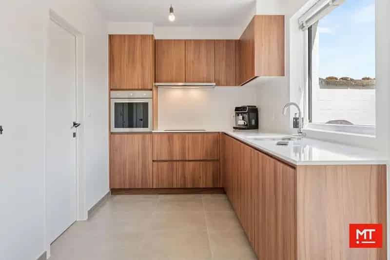Gerenoveerde halfopen woning op het einde van een doodlopende straat te Zonnebeke