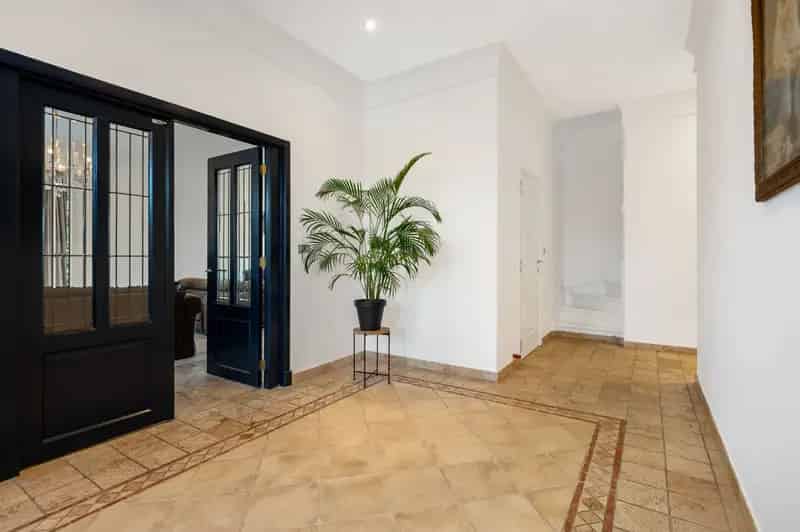 Energiezuinige villa met 7 slaapkamers, 3 badkamers op riant perceel van 2200 m²