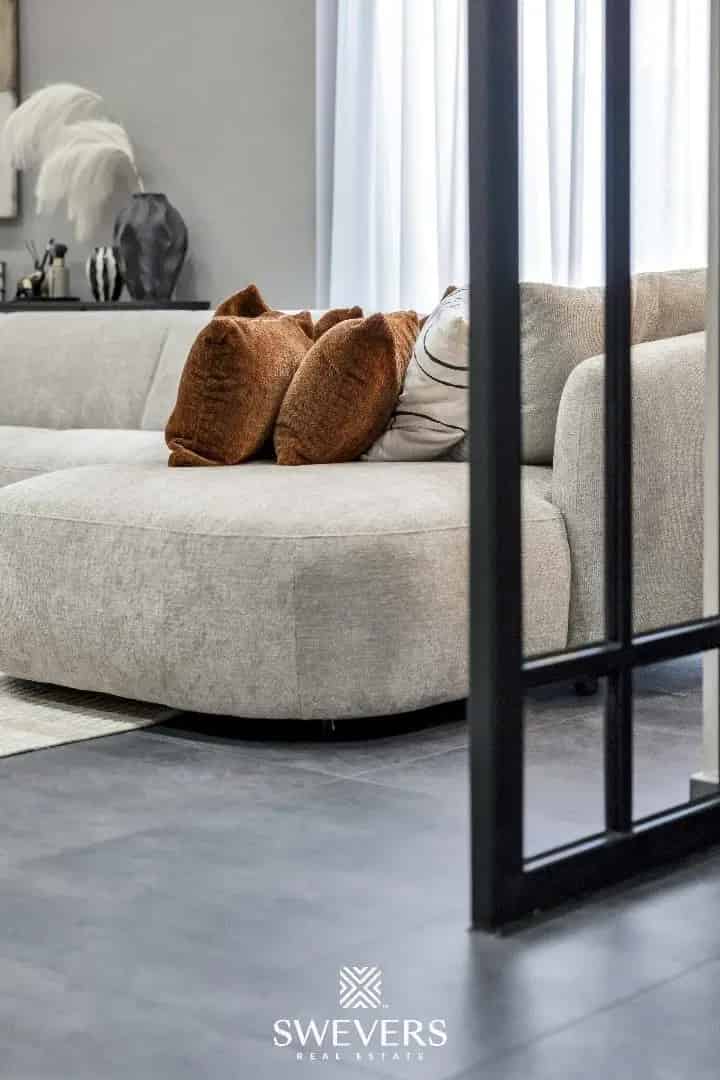 Stijlvol wonen op een ruim perceel met 4 slaapkamers en topafwerking