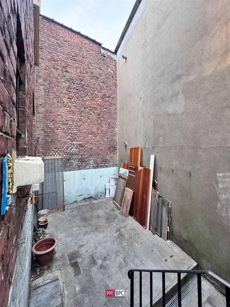 Karaktervolle woning met garage.