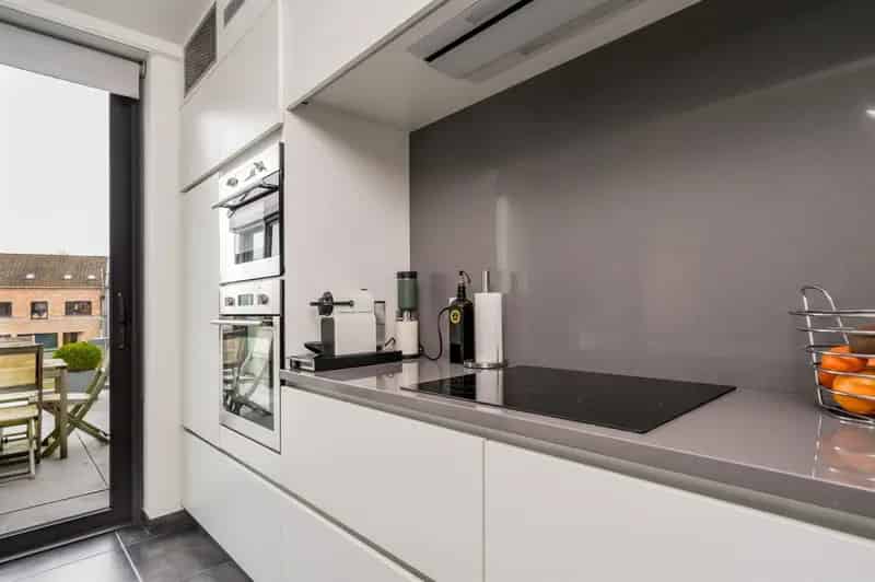 Uitzonderlijk duplex appartement met 2 slaapkamers en zonneterras.