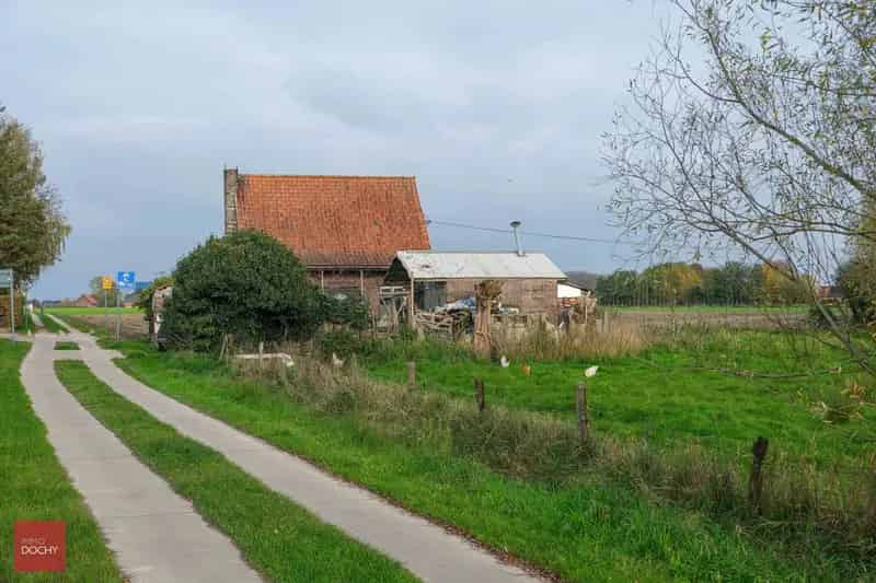 Oude woning met landelijk zicht