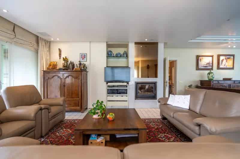 Huis te huur Harelbeke 301m² 4 slaapkamers