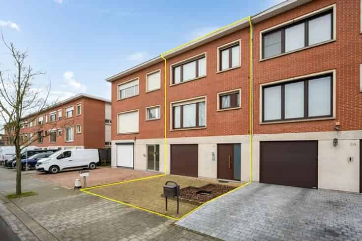 Bel-etage Te Koop: Garage, Westtuin, Nabij Centrum