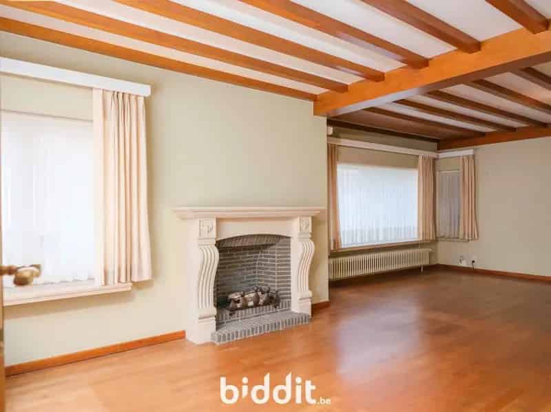 Ruime woning met potentieel!