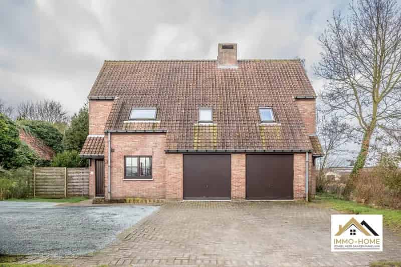 Gelijkvloers appartement te koop in Lokeren