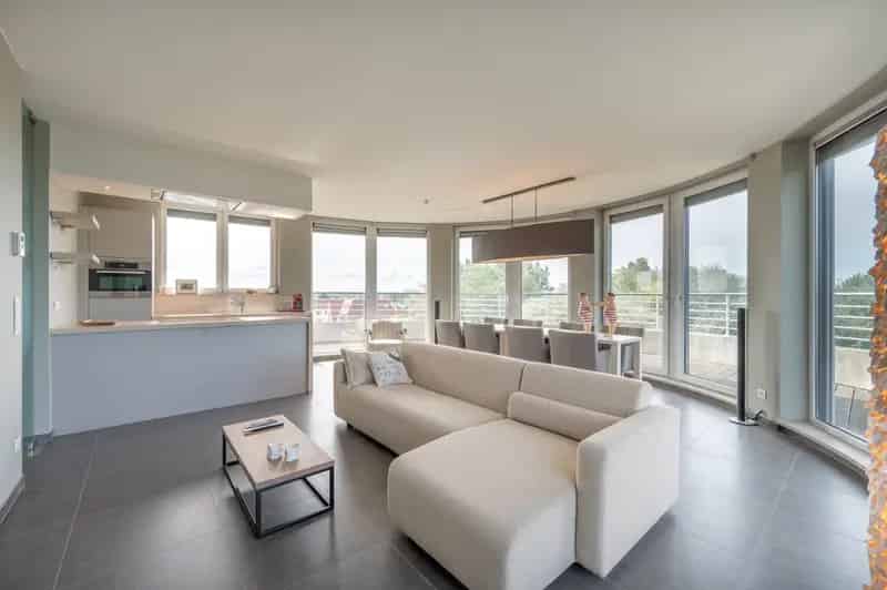 Unieke penthouse met open zichten richting de zee