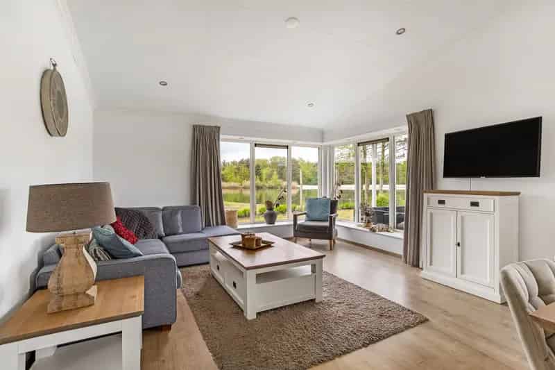 Huis te huur Zilverstrand Mol: 6-persoons bungalow aan het water