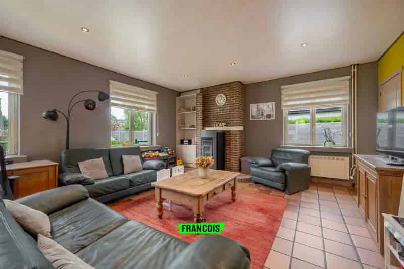 Huis met 3 slaapkamers en bijhorende loods te Zedelgem op 1080m²