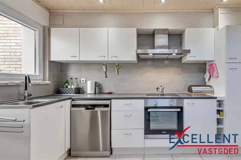 Instapklare en gerenoveerde woning centrum Deinze te koop