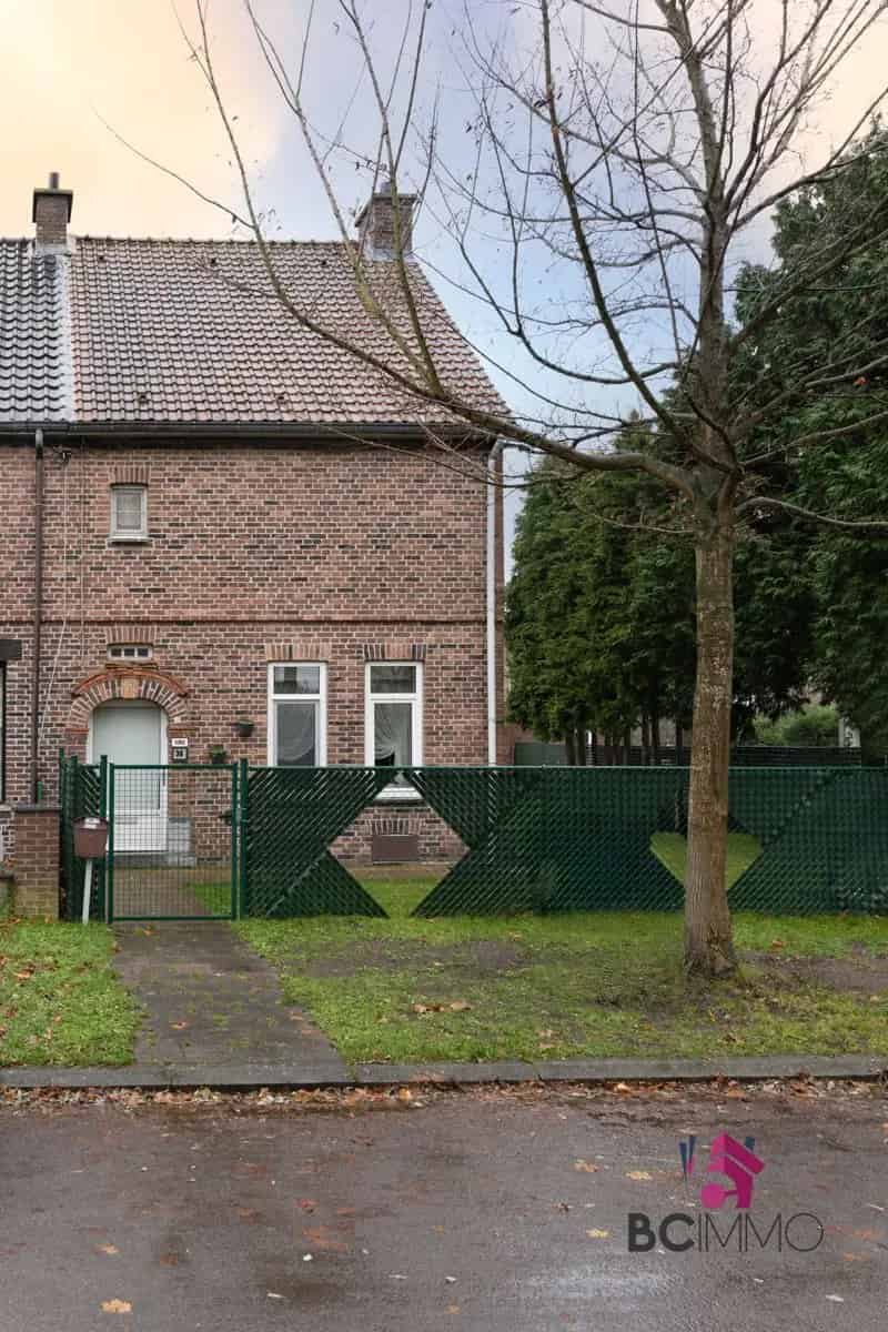 Karaktervolle mijnwerkerswoning te koop in Genk