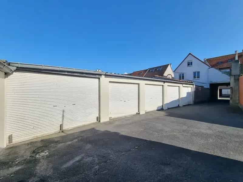 Centraal gelegen garagebox