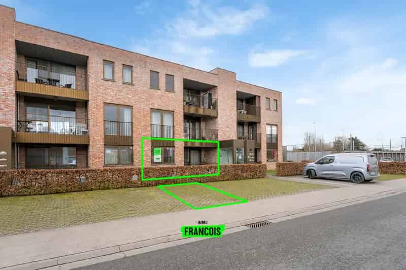 Kwaliteitsvol appartement met autostaanplaats gelegen in hartje Poperinge!