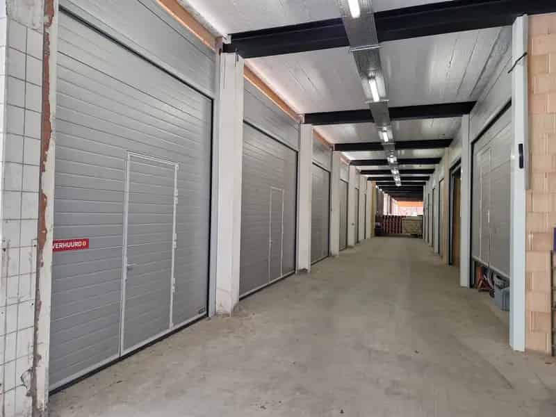Loods 22 m² met 8m hoogte