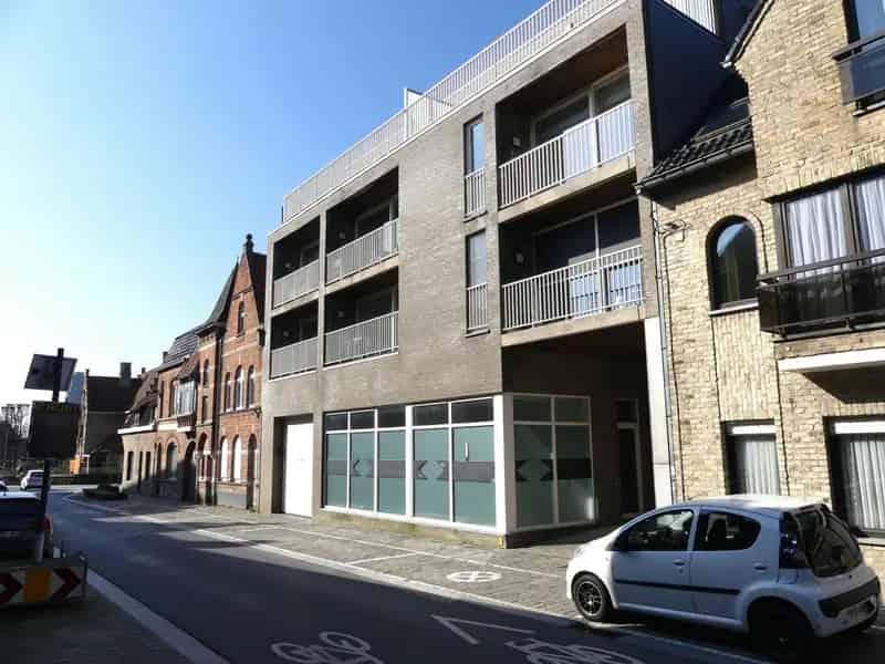 Handelsgelijkvloers 155 m², pal in het centrum en op wandelafstand van de Grote Markt