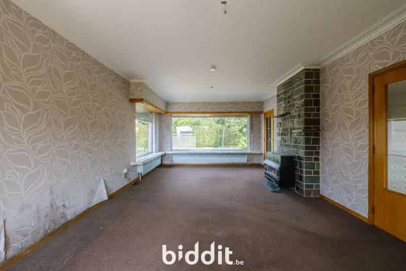 GUNSTIG GELEGEN RENOVATIEHUIS