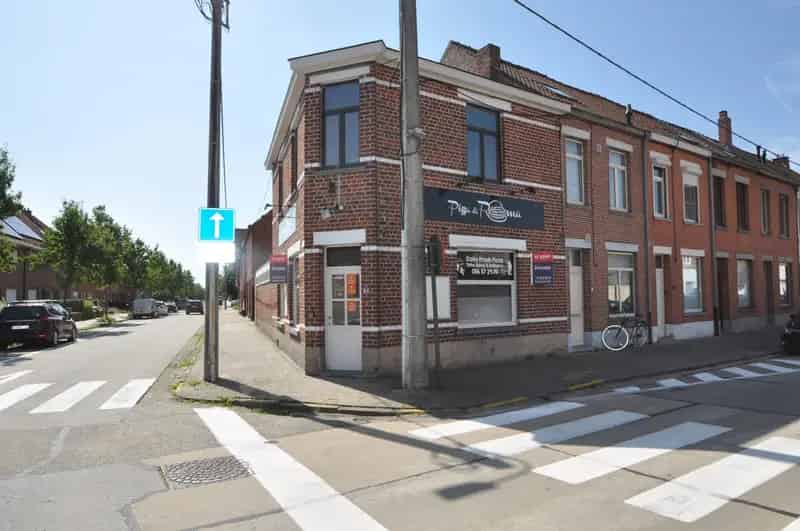 Te Koop: Café/Horecazaak op Tophoeklocatie in Harelbeke (90 m²)