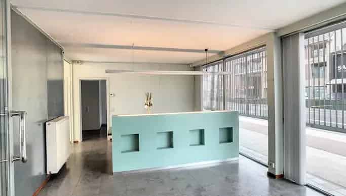 Kantoor met woning te koop in Noordlaan 7-9, Roeselare - Dewaele