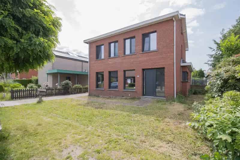 Huis te koop: 3 slaapkamers, gerenoveerd, grote tuin