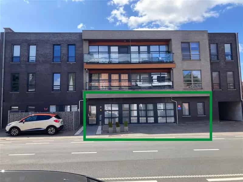 Gelijkvloers appartement te koop in Belsele