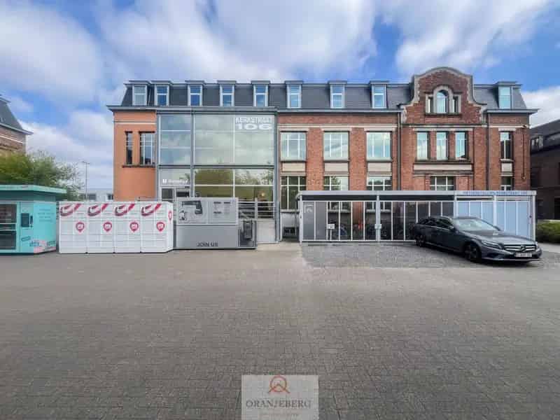 Moderne kantoorruimtes (24 m² - 521 m²) te Gentbrugge