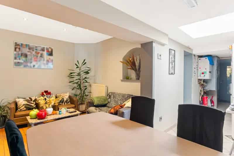 Huis met 2 slaapkamers en tuin te koop in Deurne!