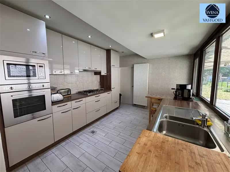 Rustige Gelegen Woning 5 Slaapkamers Garage