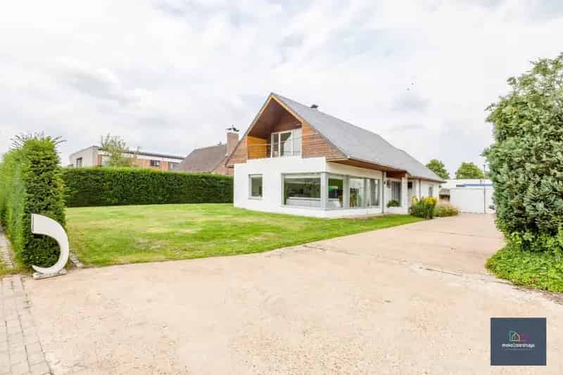 Ruime open bebouwing in Berlare op mooi perceel (897m²)