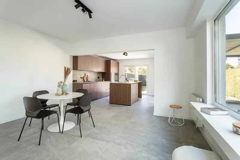 Nét gerenoveerde woning met aangename tuin  8503989