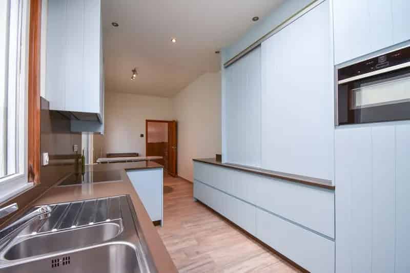 GERENOVEERDE WONING MET 4 SLAAPKAMERS OP EEN BOOGSCHEUT VAN DE ZEEDIJK!