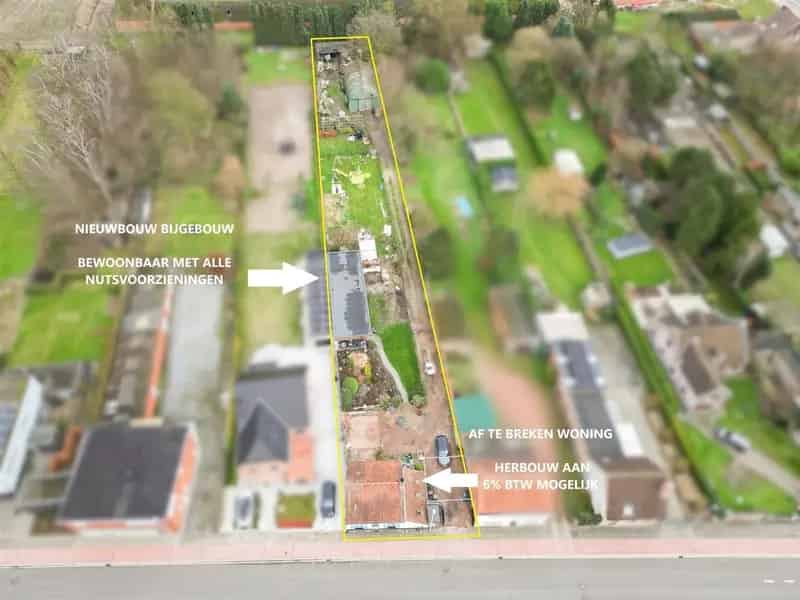 Prachtig perceel grond van 2.221m² met nieuw bijgebouw.