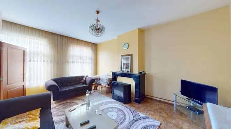 Duplex Te Koop