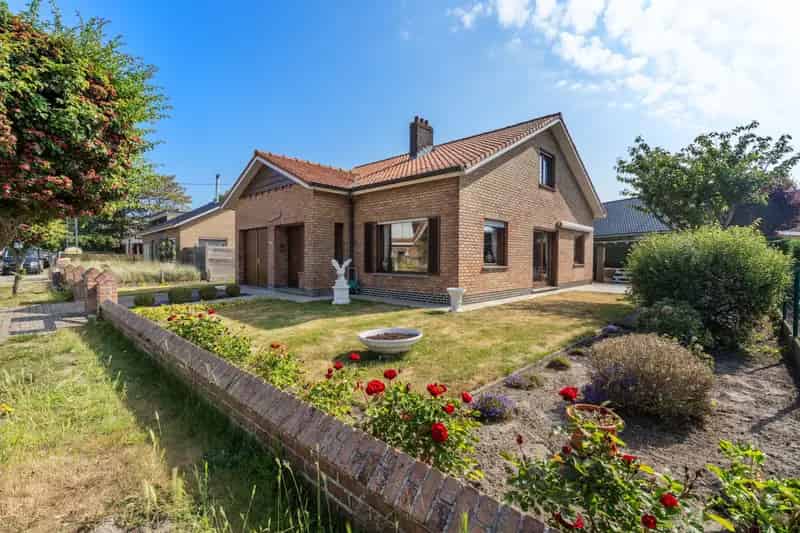 Huis te huur Westende 200m² 3 slaapkamers garage tuin