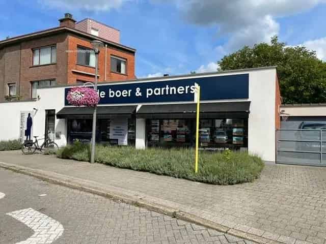 Handelspand te huur Reet