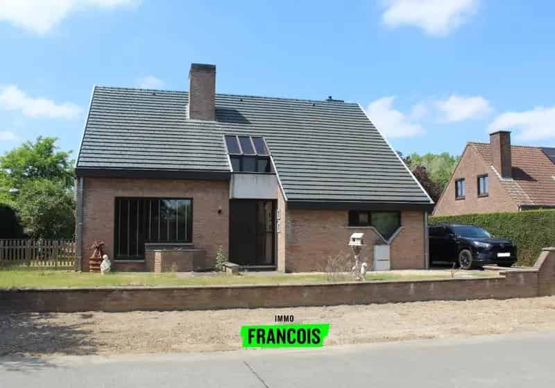 EERSTE BEZOEKDAG VOLZET! Ruime, instapklare woning met 3 slaapkamers