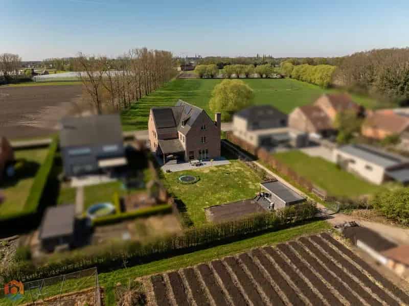 Exclusieve en energiezuinige villa met 5 slpkrs en tuin nabij centrum Putte