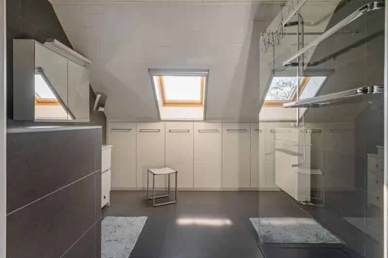 Ruime gezinswoning met mogelijkheid tot kangoeroewoning/tweewoonst in De Klinge.