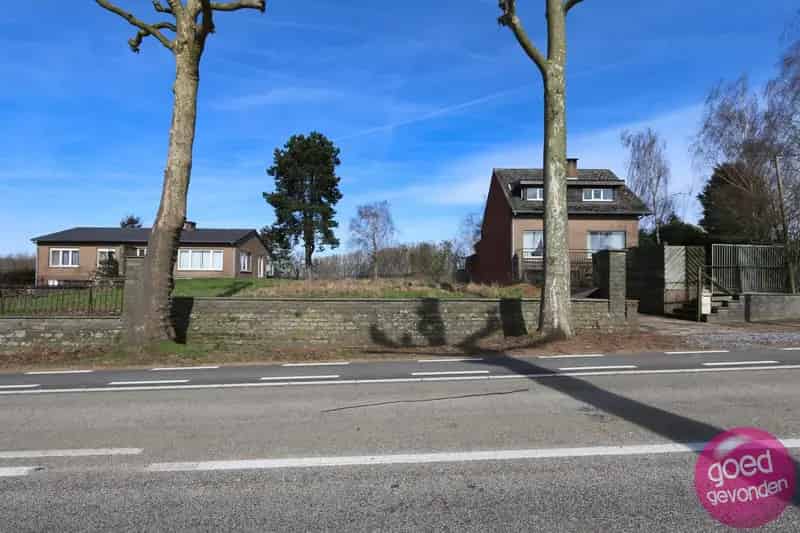 Perceel voor halfopen bebouwing, 6a 83ca