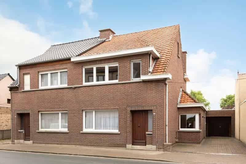 Gezellige HOB met 2 slaapkamers, zuid tuin en garage!
