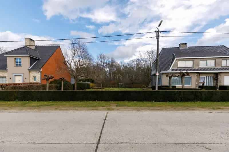 Bouwgrond voor halfopen bebouwing op een perceel van 620m²