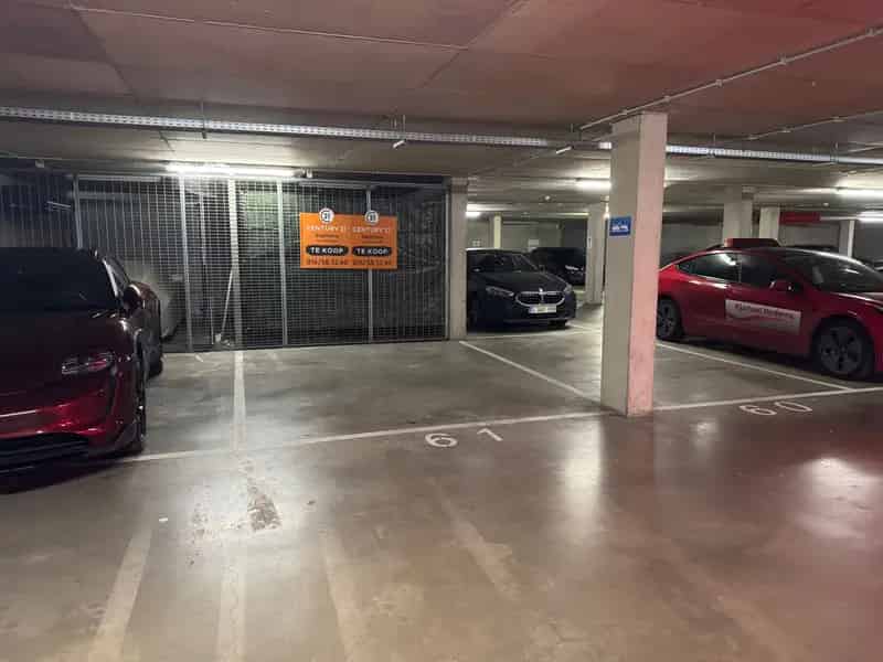 Ondergrondse autostaanplaats in centrum Leuven (P61)