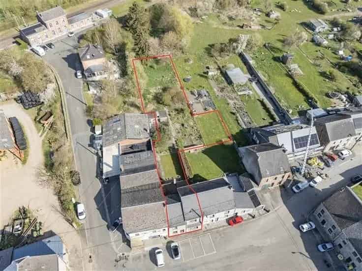 Dorpshuis te renoveren in Pondrôme