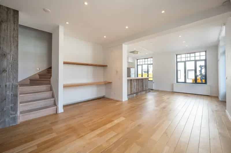 Mooie woning, centraal gelegen tussen het Alfred Verweeplein het Gemeenteplein
