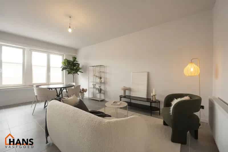 Appartement te huur met garage en tuin