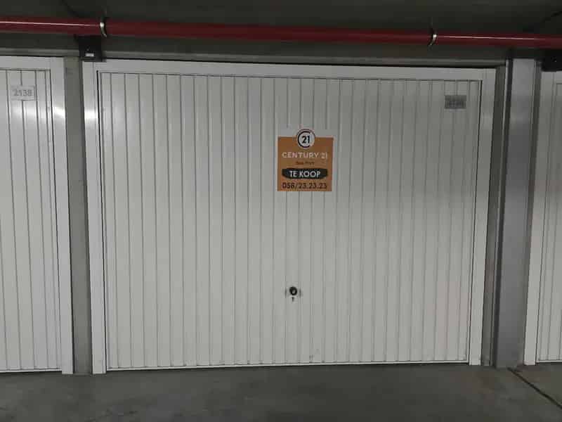 Enkele garagebox vlakbij de zee