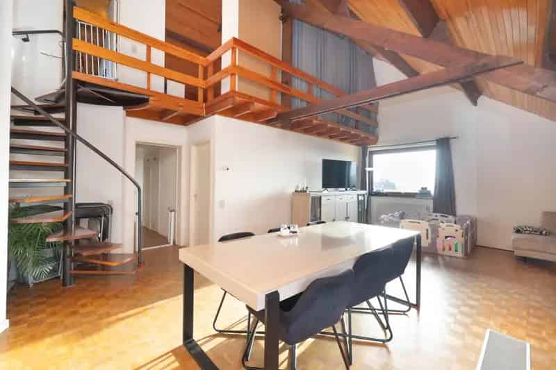 Duplex Appartement 140m² te Laeken - 3 slaapkamers - Terras