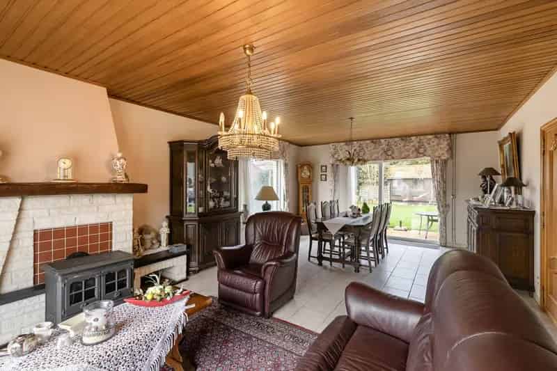Bungalow te Koop Zedelgem: 3 slaapkamers, Garage, Rustige Ligging