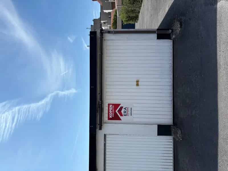 Garage te koop De Panne - Ruime garagebox nabij centrum en zee